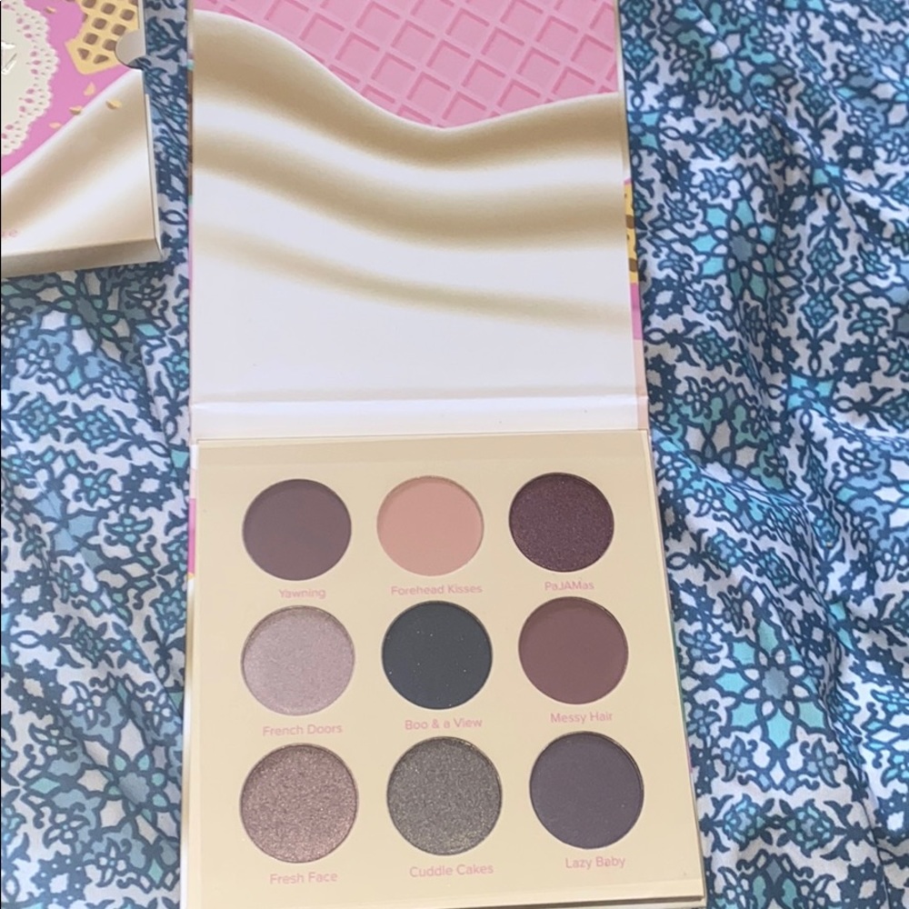 **New** Beauty Bakerie Breakfast in bed eyeshadow!